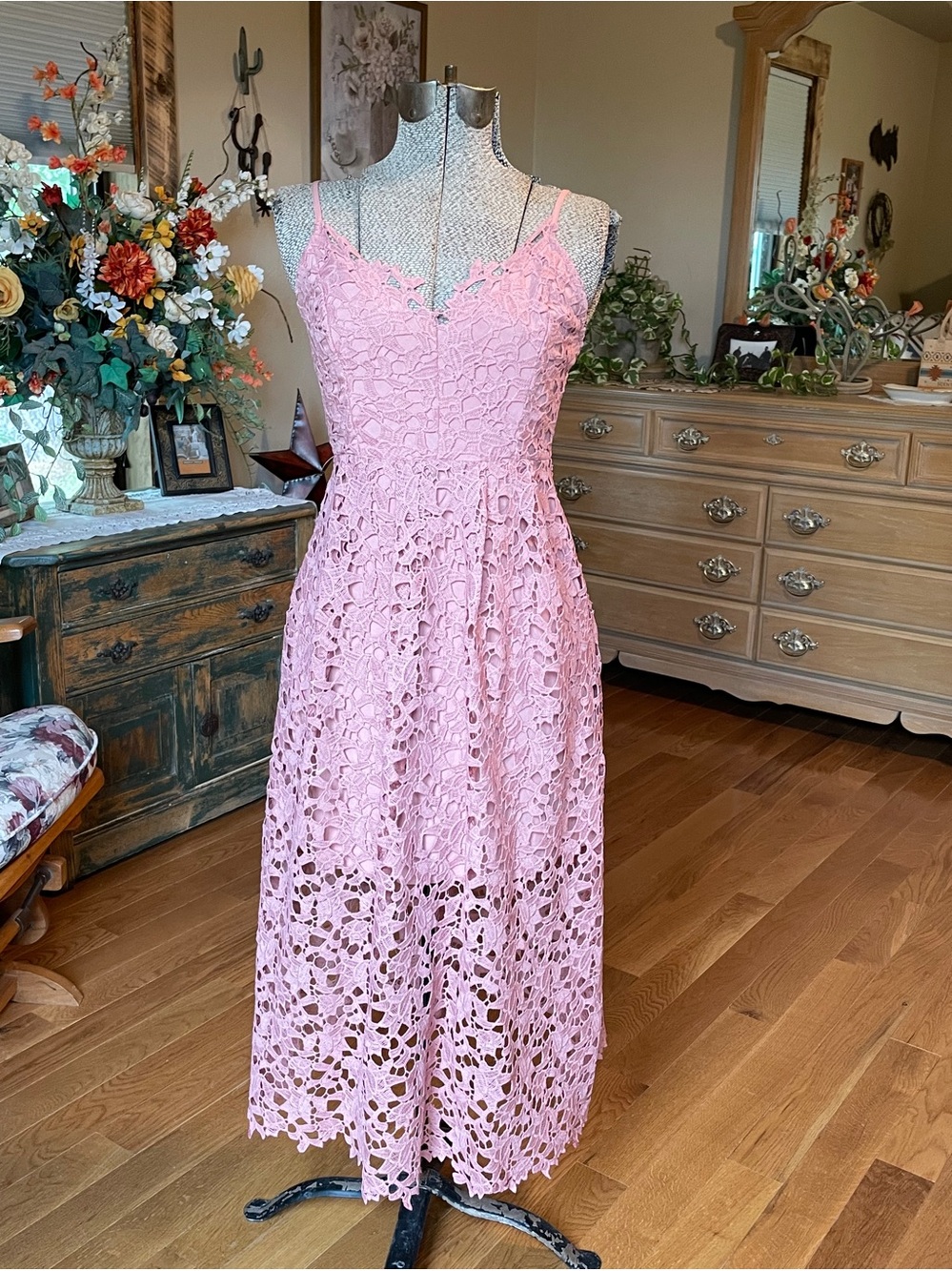 Elegant Pink Lace Midi Dress - Women